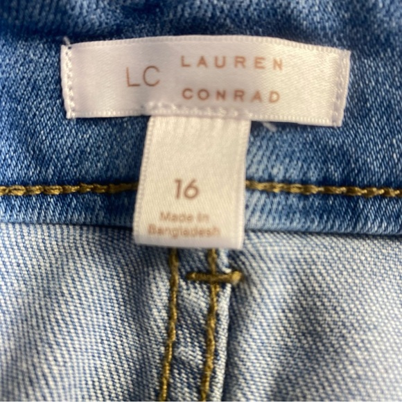 Lauren Conrad High Rise Denim Shorts Size 16 Light Wash Casual Pocket Front - Picture 10 of 10
